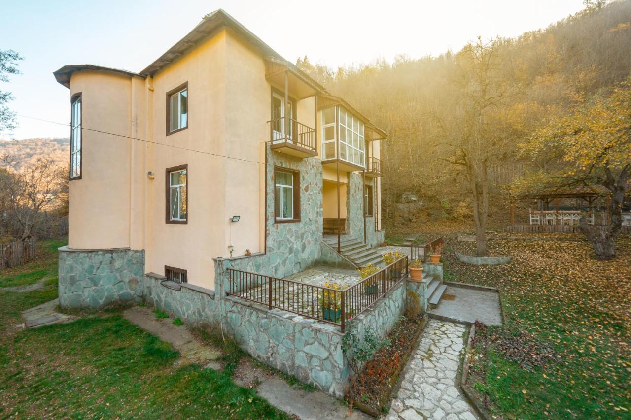 Popock Dilijan 2 Bed & Breakfast Eksteriør bilde