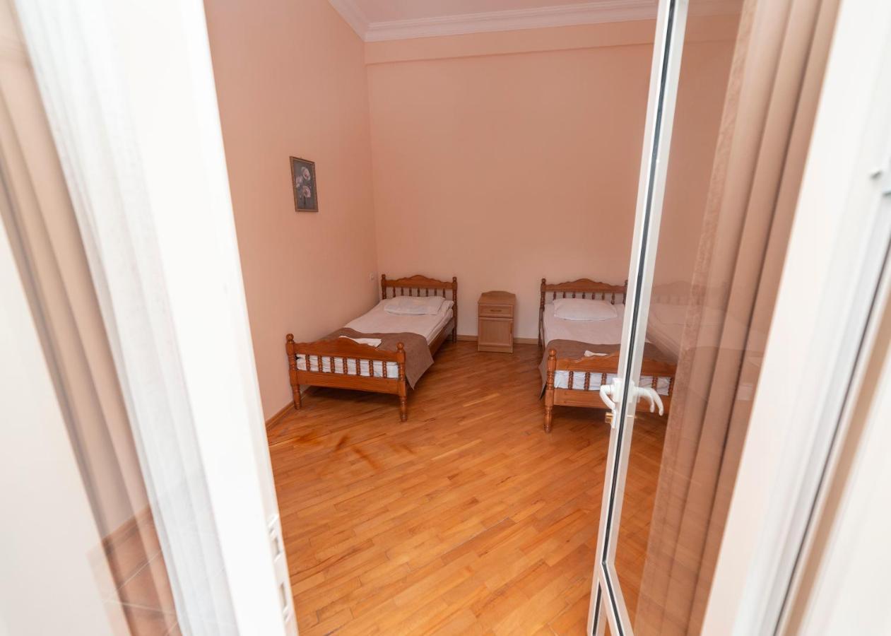 Popock Dilijan 2 Bed & Breakfast Eksteriør bilde